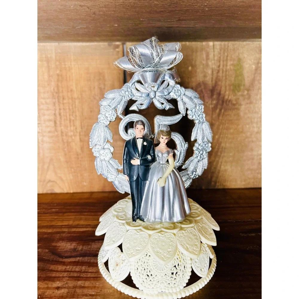 Vintage Mid Century Wilton‎ Wedding Cake Topper Hong Kong 8